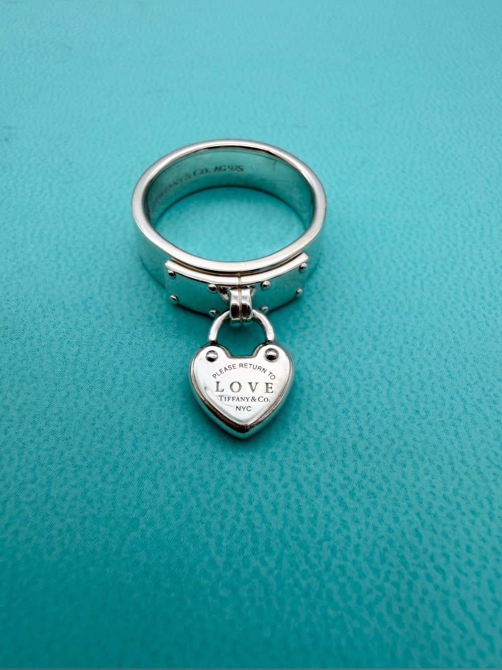 Tiffany & Co size 8.25 Return to Love rtt lock dangle ring - Picture 7 of 12